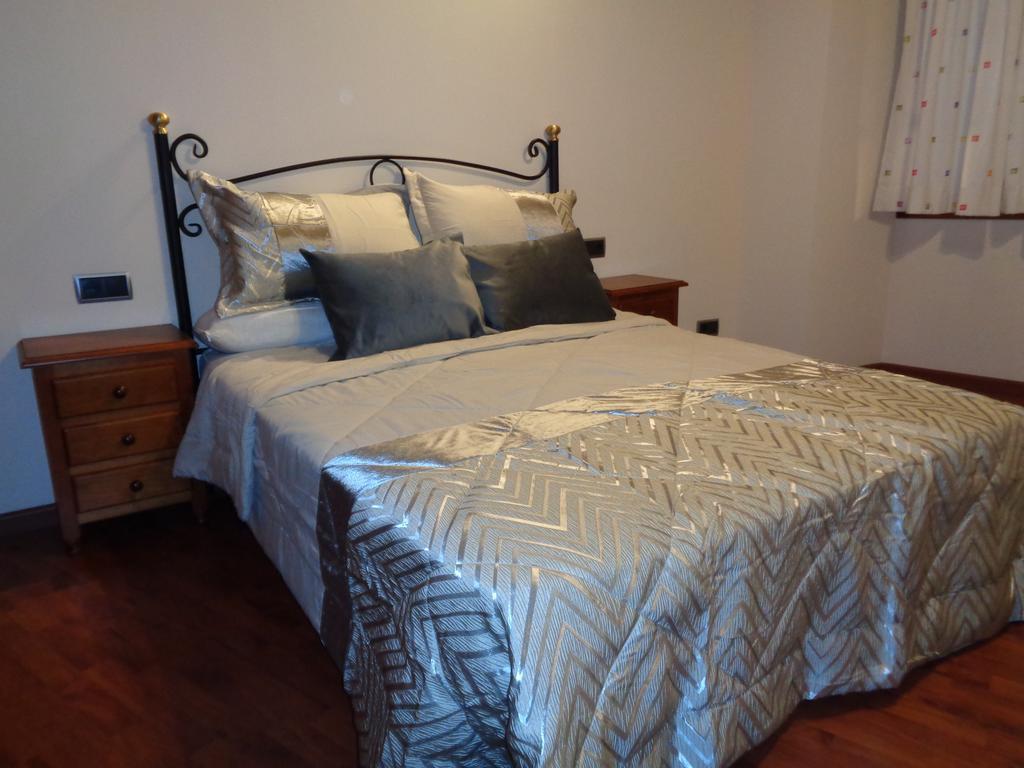Apartamentos Turisticos Javier Lugo Kültér fotó
